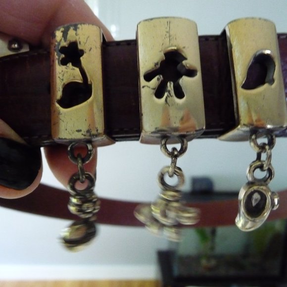 BRIGHTON FOR DISNEY RARE EMBOSSED REPTILE BROWNLEATHER BELT WITH DISNEY CHARA… - Picture 3 of 6